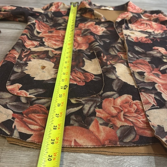 Solitaire soft open front watercolor floral blazer M - Picture 5 of 9